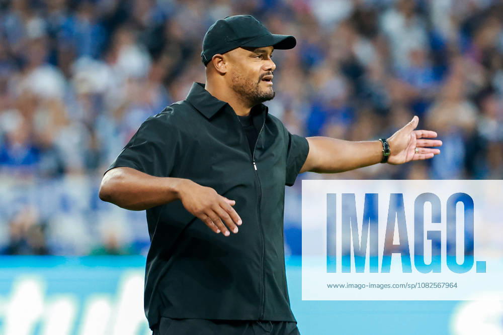 1 Bundesliga: FC Schalke 04 vs. FC Bayern Munich on September 5, 2026, at the Veltins Arena in Schalke; Coach Vincent Kompany of Munich gestures MH