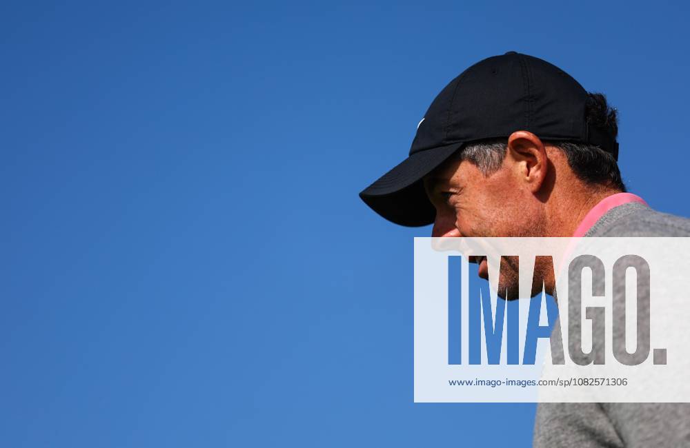 2026 Amgen Irish Open - Previews, Trump International Golf Links, Doonbeg, Clare 8 9 2026 Rory McIlroy practices at the 15th hole Rory McIlroy practices at the 15th hole 8 9 2026