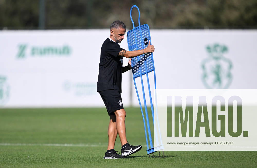 Ahead of Sporting CP - Galatasaray UEFA Champions League opener LISBON, PORTUGAL - SEPTEMBER 08: Sporting CP head coach Rui Borges is seen during a training session at the Cristiano Ronaldo Academy in Lisbon, Portugal on September 08, 2026, ahead of their UEFA Champions League opening match against Galatasaray. Burak Akbulut Anadolu Lisbon Portugal. Editorial use only. Please get in touch for any other usage.