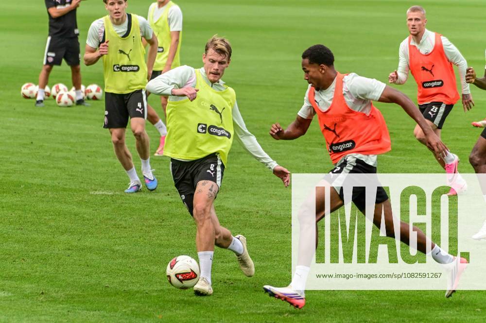 Eric Smith, Youssoupha Niang, St. Pauli, Germany, Hamburg, Training Facility on Kollaustrasse, Soccer, 2. Bundesliga, FC St. Pauli