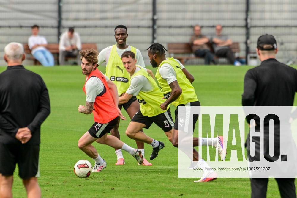 Connor Metcalfe Kaars Martijn Ricky Jade Jones Pauli Germany, Hamburg, Training Facility on Kollaustrasse, Soccer, 2. Bundesliga, FC St. Pauli