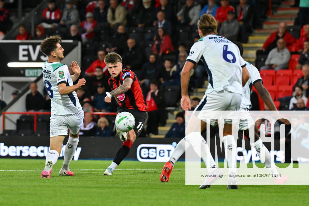 Bournemouth v Lincoln City, EFL Cup Ben Gannon-Doak (11) of AFC Bournemouth shoots at goal during the EFL Cup match between Bournemouth and Lincoln City at the Vitality Stadium, Bournemouth, UK on 8 September 2026. Bournemouth Vitality Stadium Dorset UK Editorial use only DataCo restrictions apply See www.football-dataco.com ,
