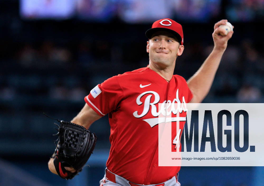 Starting pitcher, Nick Lodolo 40 of the Cincinnati Reds during a regular-season MLB, Baseball Herren, USA game against the Los Angeles Dodgers on Tuesday September 8, 2026 at Dodger Stadium in Los Angeles, California. Dodgers defeat Reds, 3-2. JAVIER ROJAS PI Los Angeles USA - ZUMAp124 20260908_zaa_p124_005