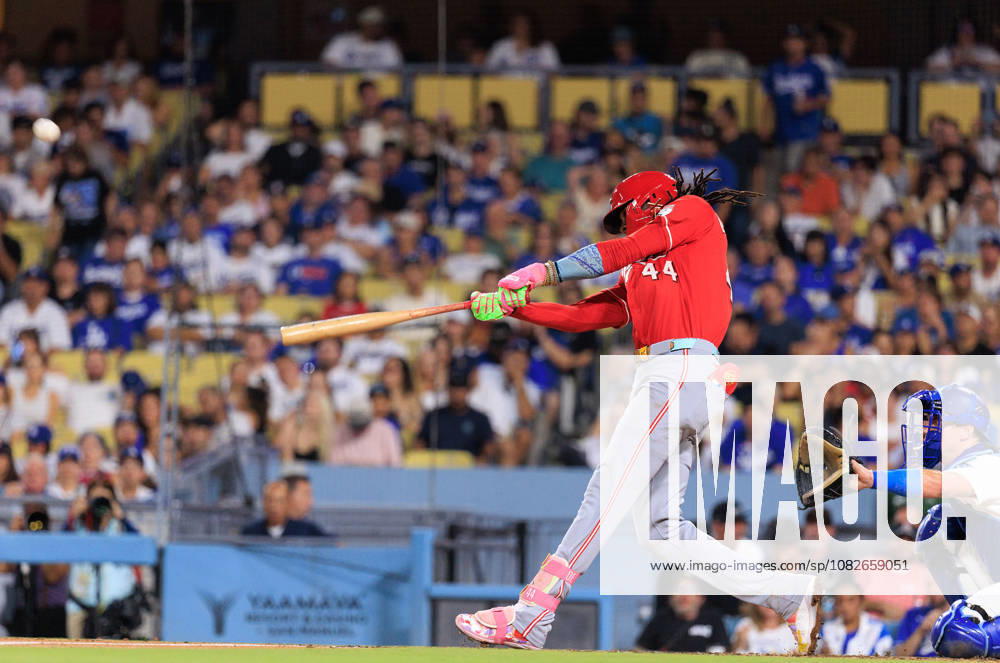 Elly De La Cruz 44 of the Cincinnati Reds hits a solo home run in the first inning during a regular-season MLB, Baseball Herren, USA game against the Los Angeles Dodgers on Tuesday September 8, 2026 at Dodger Stadium in Los Angeles, California. Dodgers defeat Reds, 3-2. JAVIER ROJAS PI Los Angeles USA - ZUMAp124 20260908_zaa_p124_010