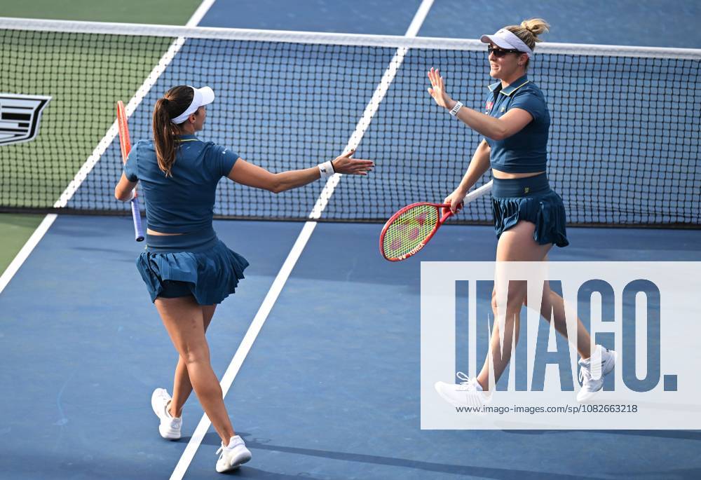 (260909) -- NEW YORK, Sept. 9, 2026 -- Luisa Stefani (L) Gabriela Dabrowski celebrate during the women s doubles quarterfinal between China s Zhang Shuai Jiang Xinyu and Luisa Stefani (Brazil) Gabriela Dabrowski (Canada) at the 2026 US Open tennis championships in New York, the United States, Sept. 8, 2026. ) (SP)U.S.-NEW YORK-TENNIS-US OPEN-WOMEN S DOUBLES LixRui