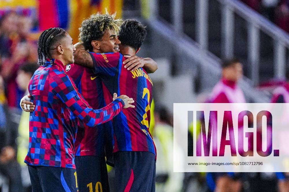 BARCELONA - Lamine Yamal of FC Barcelona, Barca celebrates his team s fourth goal with Raphinha of FC Barcelona and Joao Cancelo of FC Barcelona during the UEFA Champions League match between FC Barcelona and Feyenoord at the Spotify Camp Nou on 09 September 2026 in Barcelona, Spain. GEERT VAN ERVEN ANP UEFA Champions League 2026 27 ANPxSportx xMarcelxterxBalsxIVx 567777813 originalFilename: 567777813