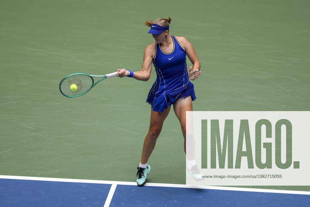 US Open tennis tournament - Day 11 Mirra Andreeva of Russia in action against Coco Gauff of the US during the Women s Singles Quarterfinals match of the US Open Tennis Championships in Flushing Meadows, New York, USA, 09 September 2026. FLUSHING MEADOWS NEW YORK United States