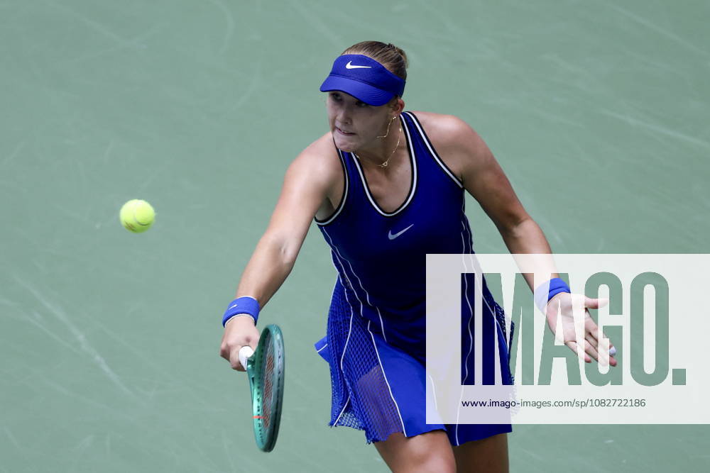 US Open tennis tournament - Day 11 Mirra Andreeva of Russia in action against Coco Gauff of the US during the Women s Singles Quarterfinals match of the US Open Tennis Championships in Flushing Meadows, New York, USA, 09 September 2026. FLUSHING MEADOWS NEW YORK United States