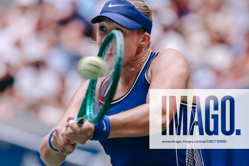 US Open tennis tournament - Day 11 Mirra Andreeva of Russia in action against Coco Gauff of USA during the Women s Singles Quarter Finals match of the US Open Tennis Championships in Flushing Meadows, New York, USA, 09 September 2026. FLUSHING MEADOWS NEW YORK United States