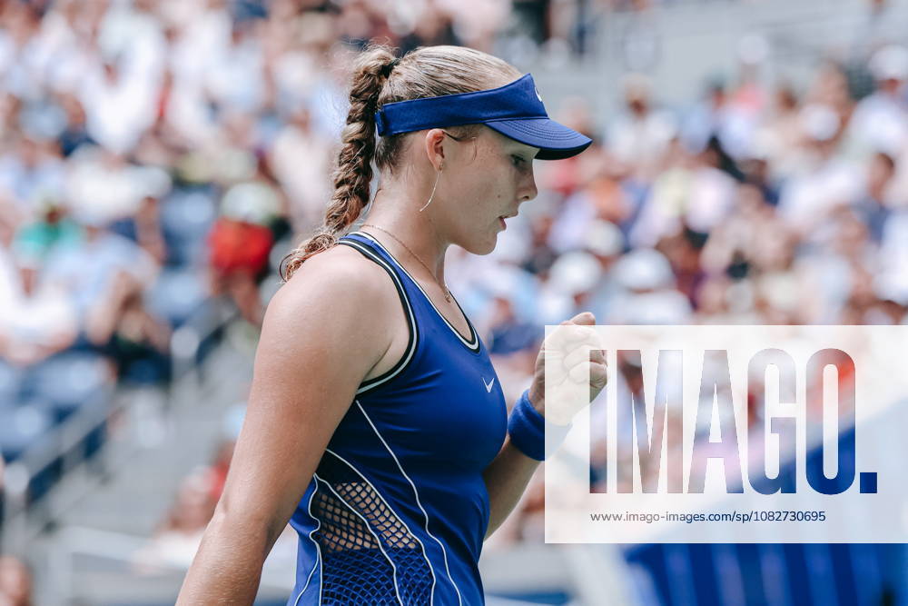 US Open tennis tournament - Day 11 Mirra Andreeva of Russia gestures as she plays against Coco Gauff of USA during the Women s Singles Quarter Finals match of the US Open Tennis Championships in Flushing Meadows, New York, USA, 09 September 2026. FLUSHING MEADOWS NEW YORK United States
