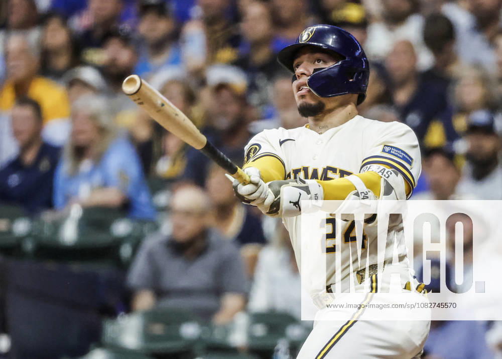 Milwaukee Brewers catcher William Contreras hits a two RBI home run in the second inning of the MLB, Baseball Herren, USA game between the Chicago Cubs and the Milwaukee Brewers at American Family Field in Milwaukee, Wisconsin on Wednesday, September 9, 2026. MIL20260909813 TANNENxMAURY
