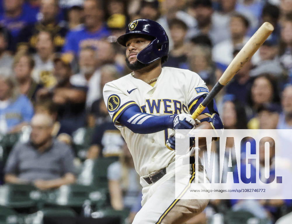 Milwaukee Brewers left fielder Jackson Chourio hits a single in the third inning of the MLB, Baseball Herren, USA game between the Chicago Cubs and the Milwaukee Brewers at American Family Field in Milwaukee, Wisconsin on Wednesday, September 9, 2026. MIL20260909818 TANNENxMAURY