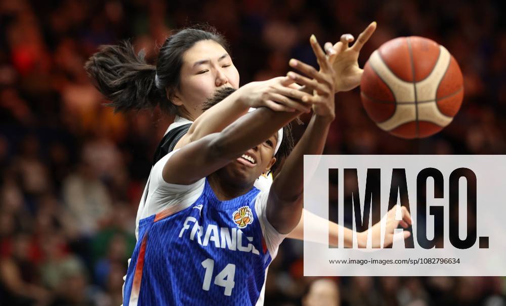 China s Zhang Ziyu and French Dominique Malonga fight for the ball during a basketball game between France and China, a quarter-final game at the FIBA Women s Basketball World Cup, on Thursday 10 September 2026, in Berlin, Germany. The FIBA Women s Basketball World Cup takes place in Berlin from 4 to 13 September 2026. VIRGINIExLEFOUR x185850146x