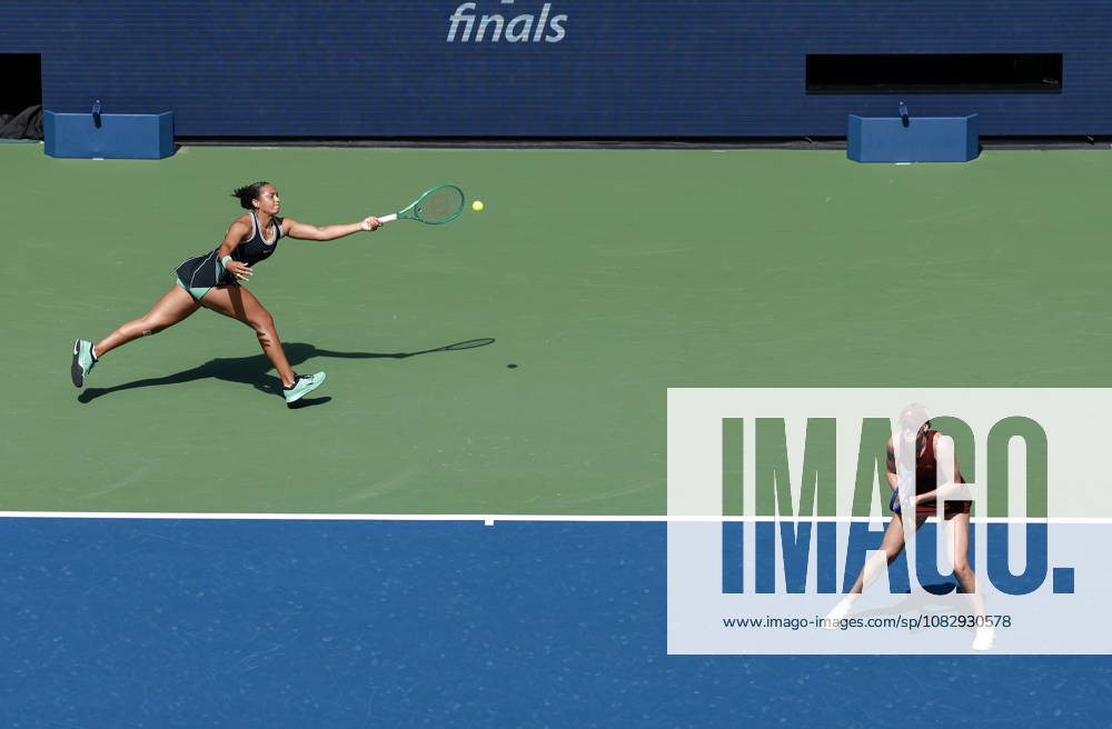 US Open tennis tournament - Day 13 Robin Montgomery of United States (L) in action as she plays alongside teammate Ashlyn Krueger of United States during their Women s Doubles Final match against Katerina Siniakova of Czech Republic and Taylor Townsend of United States at Arthur Ashe Stadium in the USTA Billie Jean King National Tennis Center in Flushing Meadows, New York, USA, 11 September 2026. FLUSHING MEADOWS NEW YORK United States