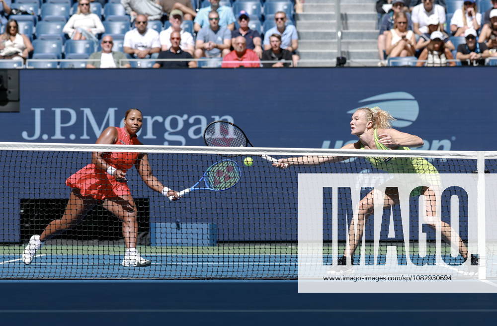 US Open tennis tournament - Day 13 Katerina Siniakova of Czech Republic (R) in action as she plays alongside teammate Taylor Townsend of United States (R) during their Women s Doubles Final match against Ashlyn Krueger of United States and Robin Montgomery of United States at Arthur Ashe Stadium in the USTA Billie Jean King National Tennis Center in Flushing Meadows, New York, USA, 11 September 2026. FLUSHING MEADOWS NEW YORK United States