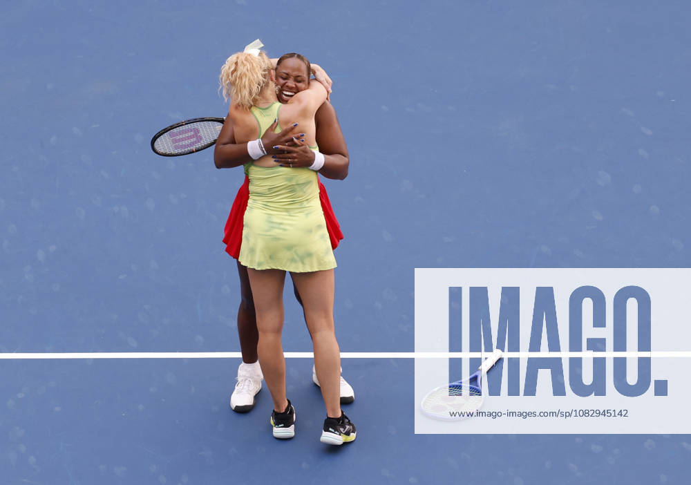 Katerina Siniakova of Czechia and Taylor Townsend celebrate after winning the Women s Doubles Final in Arthur Ashe Stadium at the 2026 US Open Tennis Championship at the USTA Billie Jean King National Tennis Center in New York City on Friday, September 11, 2026. They defeated Robin Montgomery and Ashlyn Krueger 5-7, 6-0, 6-2. NYP20260911804 JOHNxANGELILLO