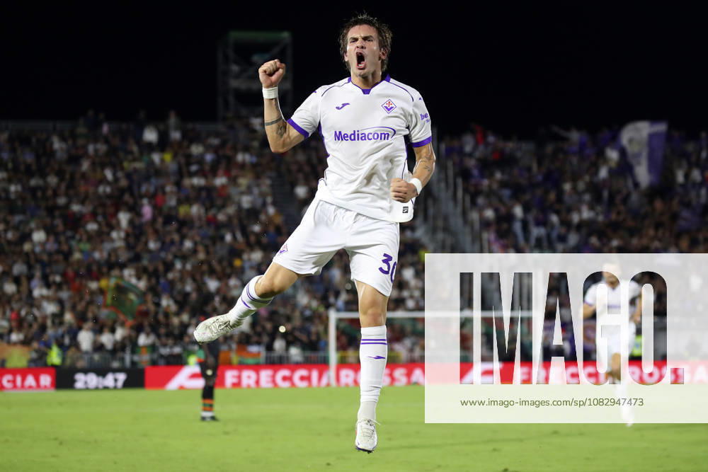 Fiorentinas Franco Mastantuono(30 Fiorentina ) celebration goal 1-2 during the Serie A soccer match between Venezia FC and Fiorentina in the Pier Luigi Penzo Stadium in Venice , north east Italy - September 11, 2026. - Soccer