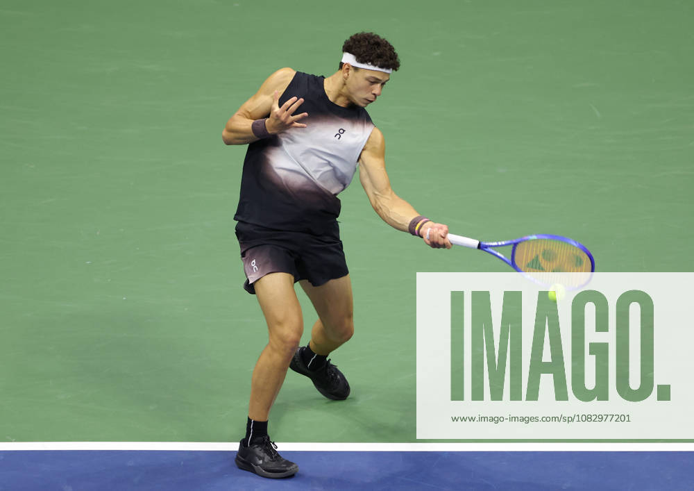 BEN SHELTON of USA during the match against F. Tiafoe of USA in the semifinals of Grand Slam tournament US Open. New York, USA. New York City USA - ZUMAc278 20260911_zsp_c278_047