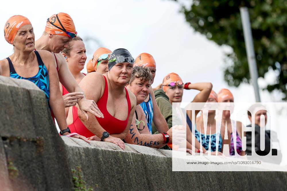 REPRO FREE *PRESS RELEASE NO REPRODUCTION FEE* 106th Dublin City Liffey Swim 2026, River Liffey, Dublin 12 9 2026 A view of swimmers on their way to the start of of the race A view of swimmers on their way to the start of of the race 12 9 2026