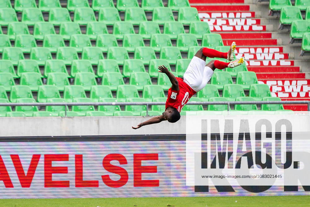 Alexander Guiddir of TSV Havelse, No. 20, celebrates the 1–0 goal with a forward somersault. GER, TSV Havelse vs. SG Sonnenhof Grossaspach, soccer, 3rd Division, Matchday 5, 2026–2027 season, September 12, 2026 DFL regulations prohibit the use of photographs as image sequences and or quasi-video (GER), TSV Havelse vs. SG Sonnenhof Grossaspach, soccer, 3rd League, Matchday 5, 2026–2027 season, September 12, 2026, Hanover