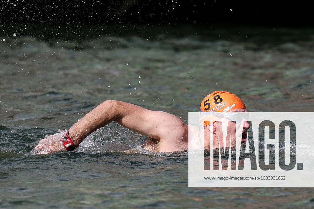 REPRO FREE *PRESS RELEASE NO REPRODUCTION FEE* 106th Dublin City Liffey Swim 2026, River Liffey, Dublin 12 9 2026 Bruno Delmonte on his way to victory Bruno Delmonte on his way to victory 12 9 2026