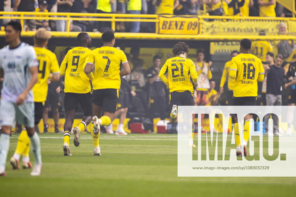 Soccer, Matchday 3 of the 1st Bundesliga, Borussia Dortmund vs. SC Paderborn, Fabio Silva of Borussia Dortmund celebrates the goal that made it 1–0, Dortmund, Signal Iduna Park, North Rhine-Westphalia, Germany, xRHR PHOTO DEx