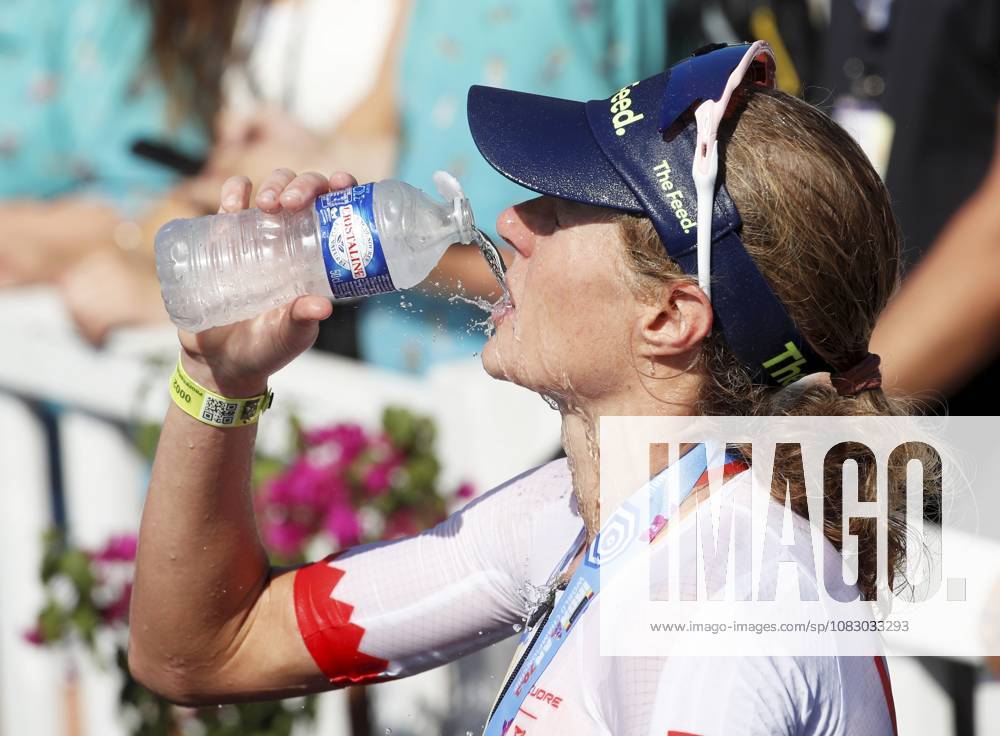Ironman 70.3 femmes PHOTOPQR NICE MATIN Dylan Meiffret ; Nice ; 12 09 2026 ; Premier jour féminin de l Ironman 70.3 a Nice ICI : l americaine Taylor Knibb remporte la course - Nice, France, September 12, 2026. The first day of the 2026 IRONMAN 70.3 World Championship, WM, Weltmeisterschaft in Nice, dedicated to the women’s race. Professional women started at 7 a.m. from Plage des Ponchettes, followed by age-group competitors. The triathlon consists of a 1.9 km swim, a 90 km bike course through the Alpes-Maritimes and a 21.1 km run along the Promenade des Anglais. Nice France