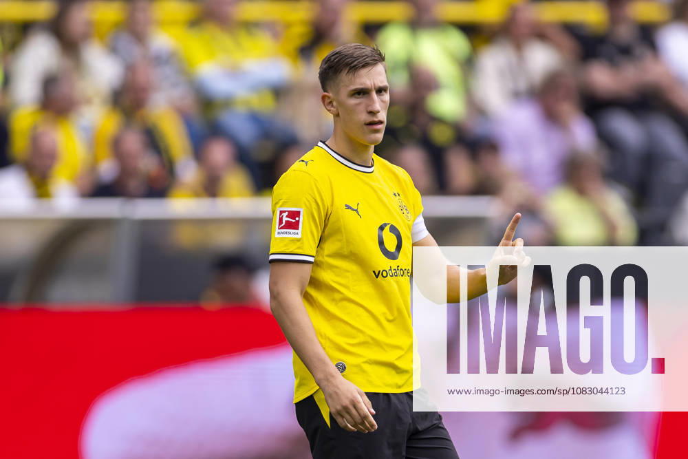 Soccer, Matchday 3 of the 1. Bundesliga, Borussia Dortmund vs. SC Paderborn, Nico Schlotterbeck, Borussia Dortmund, Dortmund, Signal Iduna Park, North Rhine-Westphalia, Germany, xRHR, PHOTO DEx