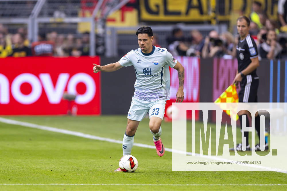 Soccer, Matchday 3 of the 1st Bundesliga, Borussia Dortmund vs. SC Paderborn, Raphael Obermair, SC Paderborn 07 vs. Dortmund, Signal Iduna Park, North Rhine-Westphalia, Germany, xRHR, PHOTO DEx