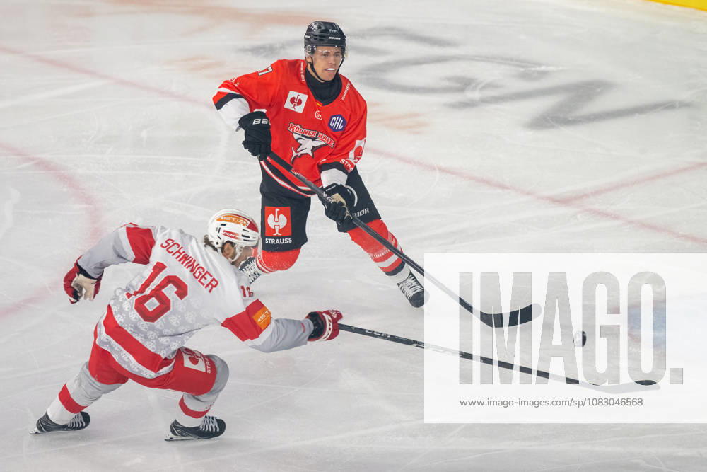Face-off between Simeon Schwinger of EC KAC, 16, and Jan Luca Sennhenn of the Koelner Haie, 17; Koelner Haie vs. EC KAC, ice hockey, CHL, Matchday 4, 2026–2027 season, September 12, 2026: Koelner Haie vs. EC KAC, Ice Hockey, CHL, Matchday 4, 2026–2027 Season, September 12, 2026, Krefeld