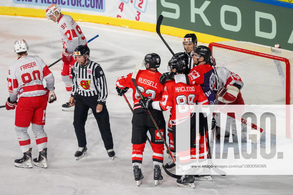 The Cologne players celebrate Patrick Russell s goal to make it 2–1. Cologne Haie, 63 Cologne Haie vs. EC KAC, ice hockey, CHL, Matchday 4, 2026–2027 season, September 12, 2026, Cologne Haie vs. EC KAC, Ice Hockey, CHL, Matchday 4, 2026–2027 season, September 12, 2026, Krefeld