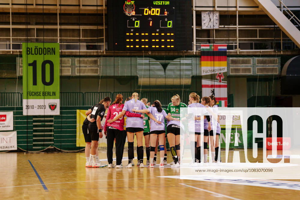 2 Asco Women s Handball Bundesliga, Matchday 3: Füchse Berlin vs. Rostocker Handball Club, team meeting on September 12, 2026, at the Charlottenburg Sports Hall, Berlin, Berlin, Charlottenburg Sports Hall, Berlin, Germany