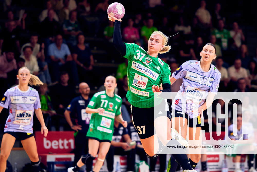 LAURA PENZES Fuechse Berlin, 37, GER, Women s Handball Bundesliga 2, Fuechse Berlin vs. Rostocker HC Rostock Dolphins, 2026–27 season, Matchday 3, September 12, 2026, GER, Women s Handball Bundesliga 2, Fuechse Berlin vs. Rostocker HC Rostock Dolphins, 2026–27 season, Matchday 3, September 12, 2026, Berlin