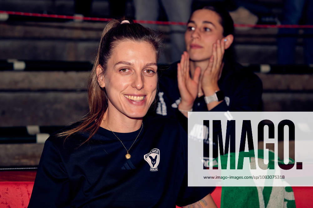 SUSANN MUELLER, coach of Fuechse Berlin, celebrates the victory, GER, Women s Handball Bundesliga 2, Fuechse Berlin vs. Rostocker HC Rostock Dolphins, 2026–27 season, Matchday 3, September 12, 2026, GER, Women’s Handball Bundesliga 2, Fuechse Berlin vs. Rostocker HC Rostock Dolphins, 2026–27 season, Matchday 3, September 12, 2026, Berlin