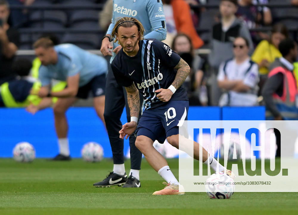 Tottenham Hotspur V Everton. Premier League. James Maddison (Spurs) during the Tottenham Hotspur V Everton Premier League match at the Tottenham Hotspur Stadium, London. This Image is for . Licence required from the Football DataCo for any other use. Tottenham Tottenham Hotspur Stadium UK