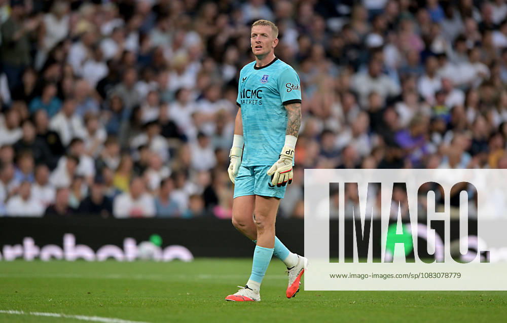 Tottenham Hotspur V Everton. Premier League. Jordan Pickford (Everton, goalkeeper) during the Tottenham Hotspur V Everton Premier League match at the Tottenham Hotspur Stadium, London. This Image is for . Licence required from the Football DataCo for any other use. Tottenham Tottenham Hotspur Stadium UK