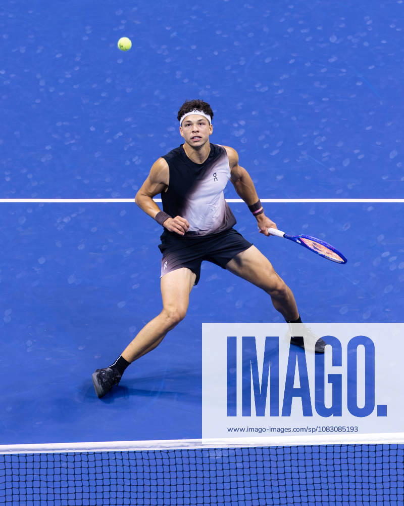 Ben Shelton (USA) in action against Frances Tiafoe (USA) during their Semifinal match at the US Open on September 11, 2026, held at the USTA Billie Jean King National Tennis Center in New York City. CSM Tennis 2026: US Open, September 11, 2026 - ZUMAc04_ 20260912_zma_c04_078