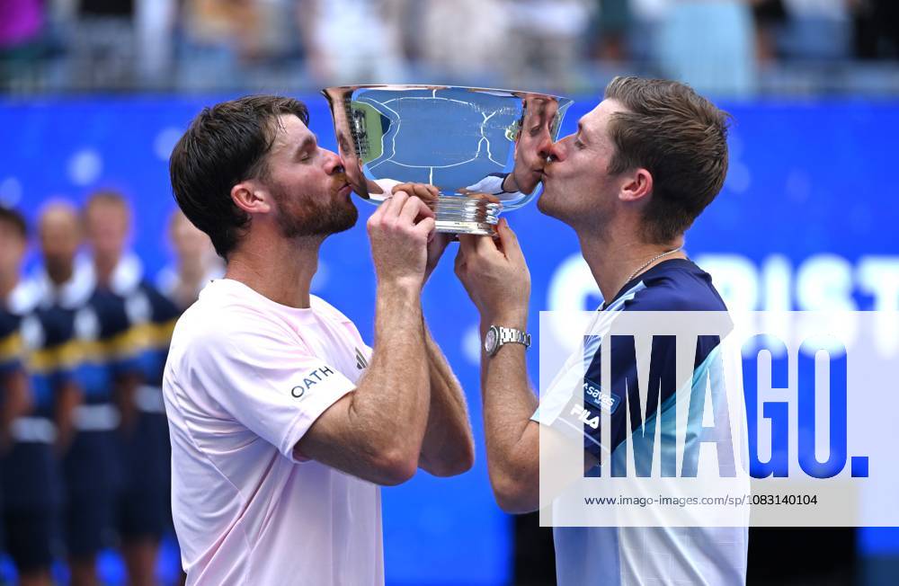 (260913) -- NEW YORK, Sept. 13, 2026 -- Christian Harrison (L) Neal Skupski kiss the trophy during the awarding ceremony after the men s doubles final match between Christian Harrison (the United States) Neal Skupski (Britain) and Kevin Krawietz Tim Puetz of Germany at the 2026 US Open tennis championships in New York, the United States, Sept. 12, 2026. ) (SP)U.S.-NEW YORK-TENNIS-US OPEN-MEN S DOUBLES-FINAL LixRui