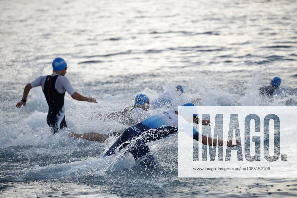 Ironman 70.3 masculin PHOTOPQR NICE MATIN Dylan Meiffret ; Nice ; 13 09 2026 ; Ironman 70.3 masculin, départ natation et, sortie d eau. Vélo départ Nice; September 13, 2026; Men s Ironman 70.3: swim start and swim exit; bike start. Nice France