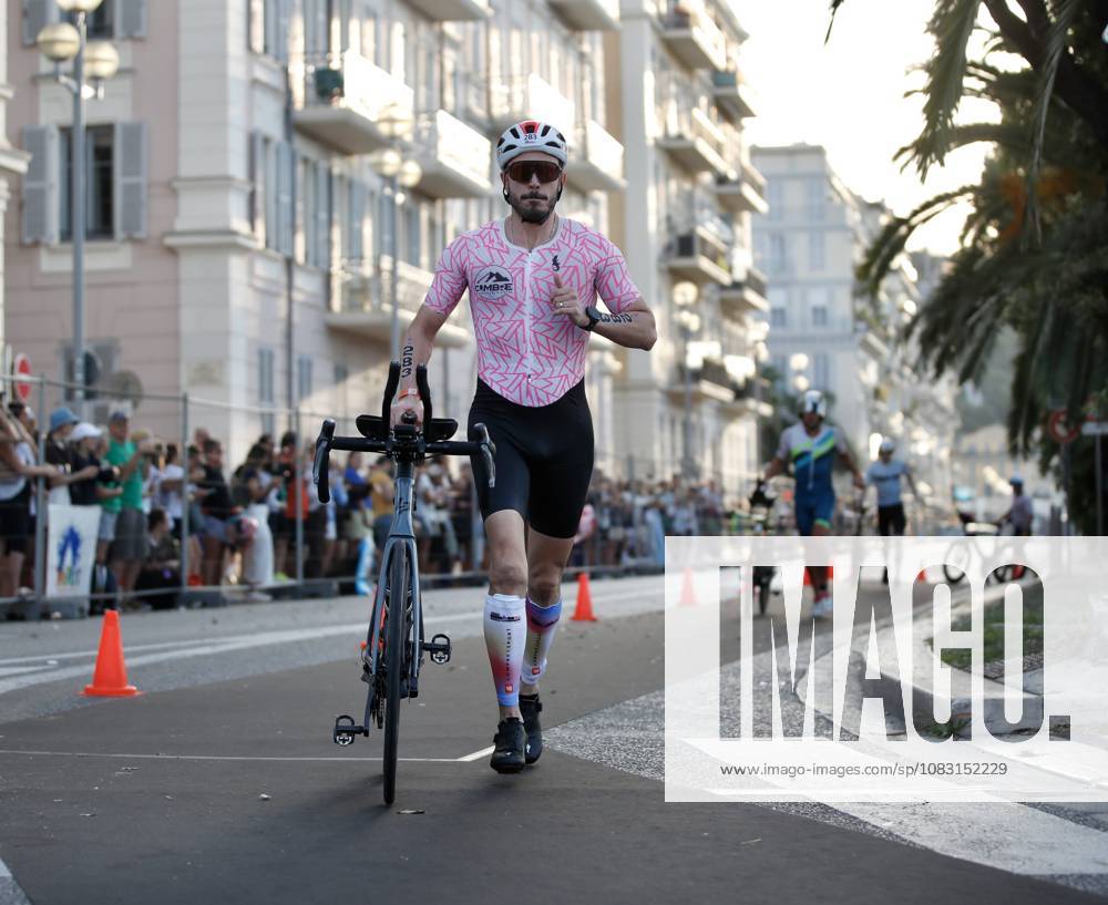Ironman 70.3 masculin PHOTOPQR NICE MATIN Dylan Meiffret ; Nice ; 13 09 2026 ; Ironman 70.3 masculin, départ natation et, sortie d eau. Vélo départ Nice; September 13, 2026; Men s Ironman 70.3: swim start and swim exit; bike start. Nice France