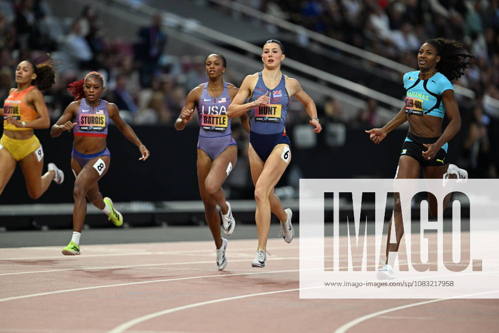 World Athletics Ultimate Championship - Budapest: Day Three BUDAPEST, HUNGARY - SEPTEMBER 13: Amy Hunt (6) of Great Britain competes in the women s 200m semi-final during the World Athletics Ultimate Championship at the National Athletics Centre in Budapest, Hungary on September 13, 2026. Mustafa Yalcin Anadolu Budapest Hungary. Editorial use only. Please get in touch for any other usage.