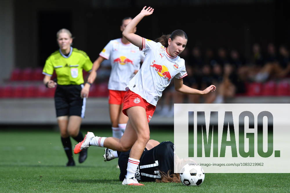Soccer: Admiral Women s Bundesliga, Round 6: FC Red Bull Salzburg vs. SCR Altach on September 12, 2026, at the Red Bull Academy in Salzburg. Valentina Lutz (Salzburg), front; Nayana Ebersold (Altach), back xRx