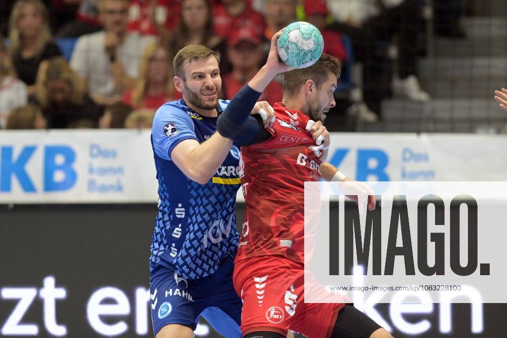 Olle Forsell Schefvert, MT Melsungen 25, on the ball; Samuel Roethlisberger, TVB Stuttgart 17; GER; MT Melsungen vs. TVB 1898 Stuttgart; handball; 1st Bundesliga; Matchday 4; 2026–2027 season; September 13, 2026, GER, MT Melsungen vs. TVB Stuttgart, Handball, 1st Bundesliga, Matchday 4, 2026–2027 season, September 13, 2026, Kassel
