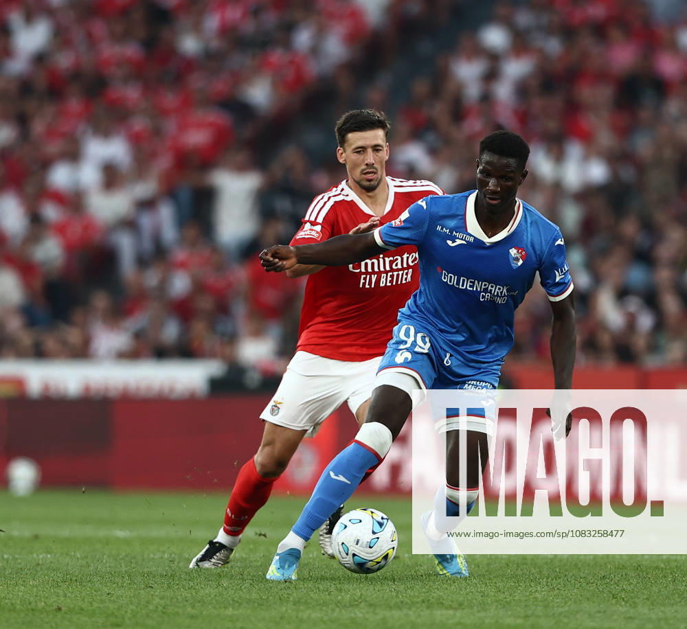 Mohamed Kaba of Gil Vicente FC in action against Clement Lenglet of SL Benfica during the Liga Portugal Betclic 26 27 match between SL Benfica and Gil Vicente FC at Estadio da Luz on September 13 2026, in Lisboa, Portugal. Lisboa Portugal - ZUMAa269 20260913_zsp_a269_018