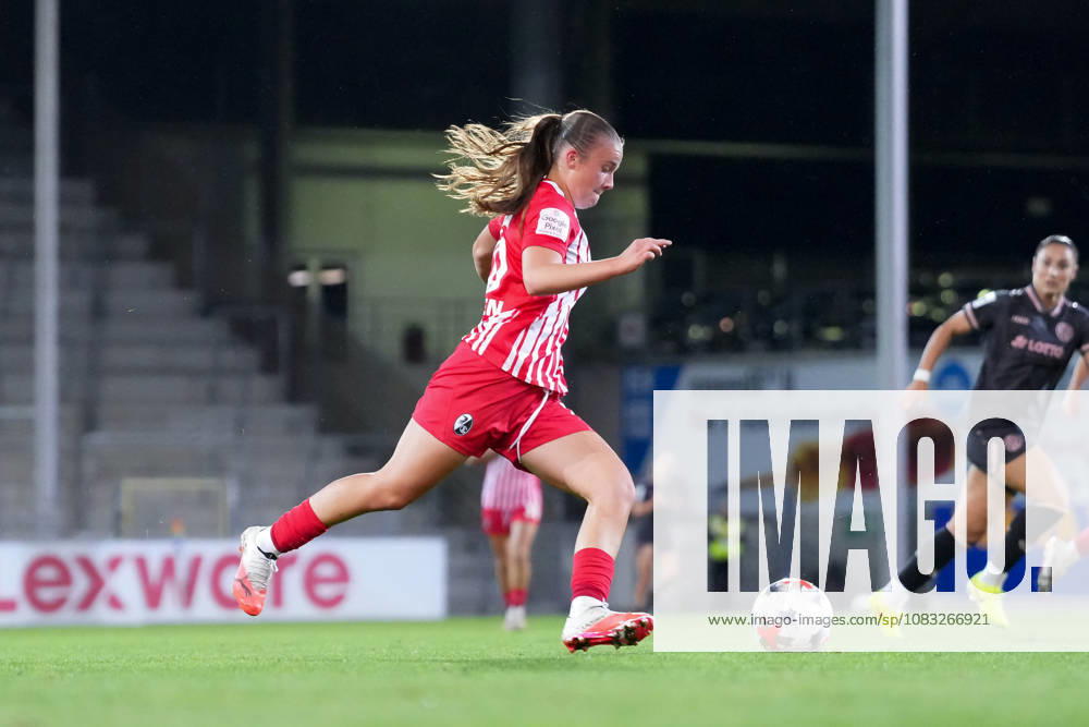 Johanna Hebben, SC Freiburg, No. 16, Germany, Soccer, Google Pixel Women s Bundesliga, Matchday 4, 2026–2027, SC Freiburg vs. 1. FSV Mainz 05, September 13, 2026, Dreisamstadion, Freiburg, Dreisamstadion, Baden-Württemberg, Germany