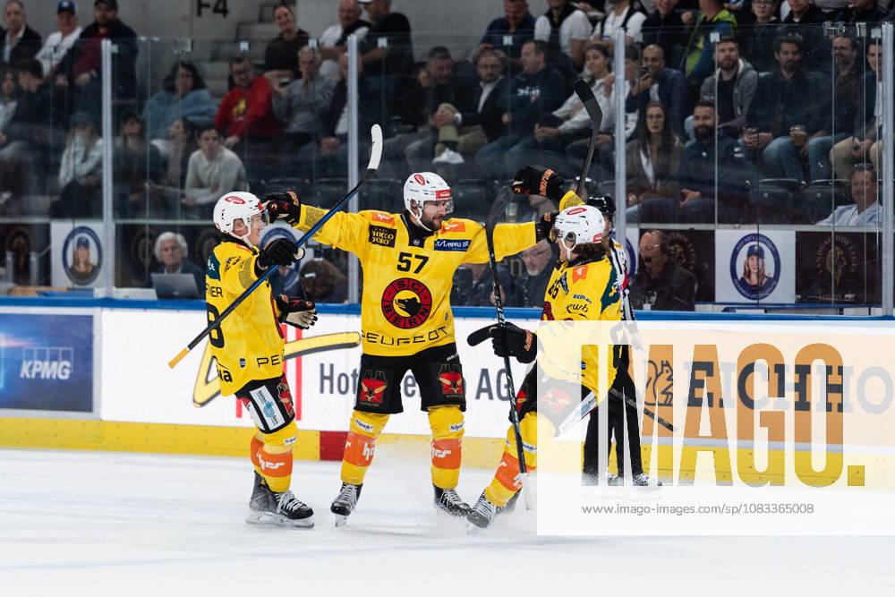 Zurich, Swiss Life Arena, National League: ZSC Lions vs. SC Bern; SC Bern celebrates a goal, 1–2, Zurich Swiss Life Arena, Zurich, Switzerland