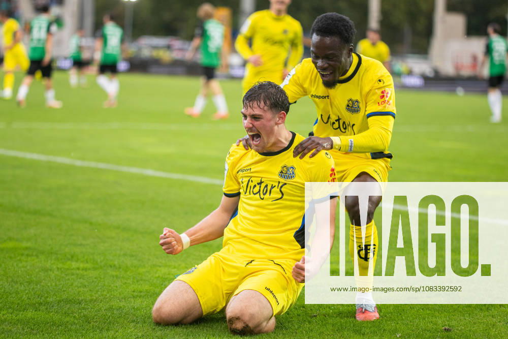 L R Alexander Staff (1. FC Saarbrücken), 29, and Kelsey Owusu (1. FC Saarbrücken), 31, celebrate the goal that made the score 0–1 GER, SC Preussen Münster vs. 1 FC Saarbrücken, soccer, 3rd League, Matchday 6, 2026–2027 season, September 16, 2026 DFL regulations prohibit any use of photographs as image sequences and or quasi-video GER, SC Preussen Münster vs. 1. FC Saarbrücken, soccer, 3. Liga, Matchday 6, 2026–2027 season, September 16, 2026, Münster