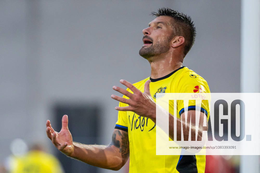 Kai Bruenker, 1 FC Saarbrücken, 09 reacts angrily (GER), SC Preussen Münster vs. 1 FC Saarbrücken, Soccer, 3rd Division, Matchday 6, 2026–2027 Season, September 16, 2026 DFL regulations prohibit any use of photographs as image sequences and or quasi-video GER, SC Preussen Münster vs. 1 FC Saarbrücken, soccer, 3. Liga, Matchday 6, 2026–2027 season, September 16, 2026, Münster