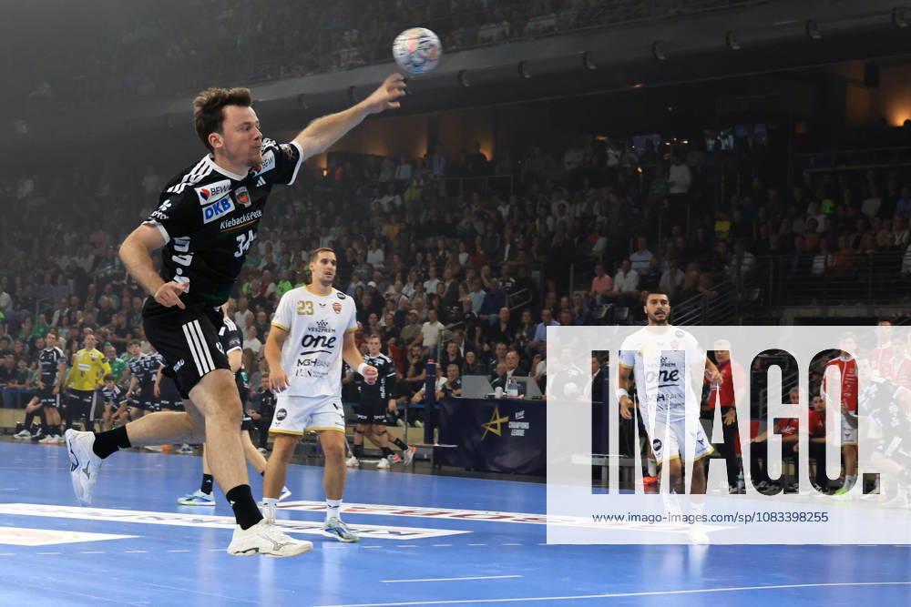 GER Germany, Handball, EHF Champions League, September 16, 2026, 2026–2027 Season, Berlin, Fuechse Berlin vs. Veszprém HC Hakun West av Teigum Fuechse Berlin 34, LIGETVARI PATRIK Veszprém 23 nordphoto GmbH Engler Berlin Max Schmeling Halle Berlin Germany