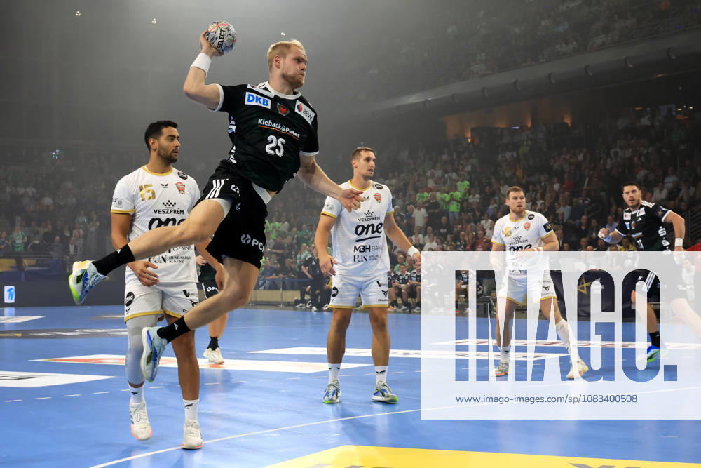 GER Germany, Handball, EHF Champions League, September 16, 2026, 2026–2027 season, Berlin, Füchse Berlin vs. Veszprém HC, Matthes Langhoff (Füchse Berlin) 25, Ahmed Hesham (Veszprém) 15, LIGETVARI PATRIK (Veszprém) 23, nordphoto GmbH, Engler Berlin, Max-Schmeling-Halle, Berlin, Germany